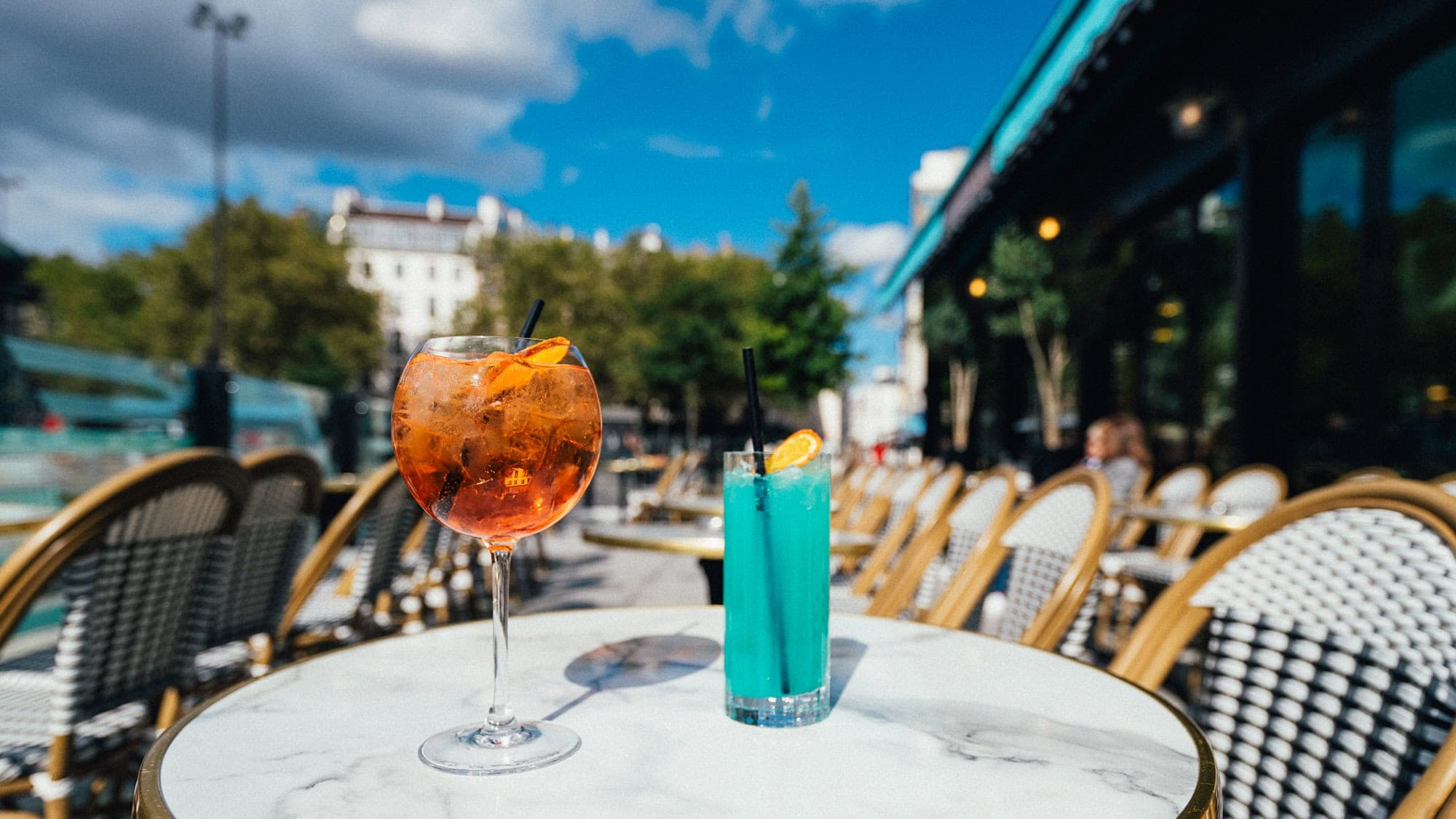 Comment trouver un bar avec terrasse sympa à Paris ?